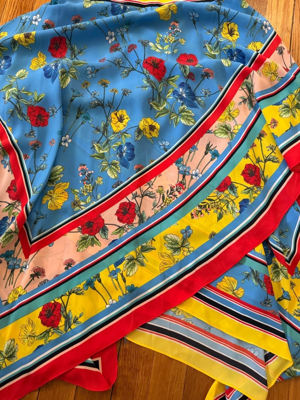 Alice + Olivia “Farrah” handkerchief midi collared shirt dress 4 - Picture 2 of 9
